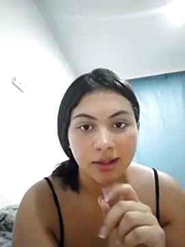 Snapshot of Neferaa chatting on July 2026 02:44:01 AM Neferaa online show from July 2026 02:44:01 AM