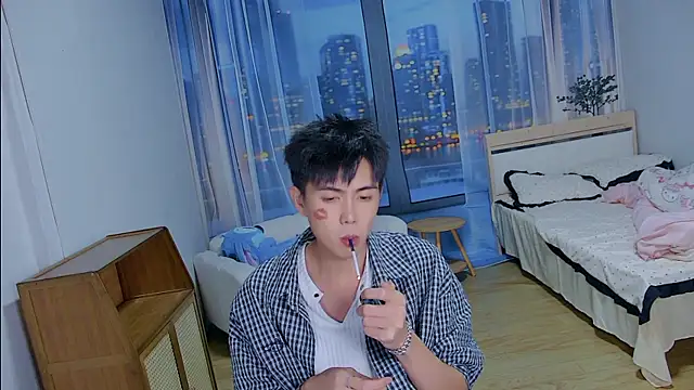 Snapshot of xiaoyang-FF chatting on July 2026 05:56:01 PM xiaoyang-FF online show from July 2026 05:56:01 PM