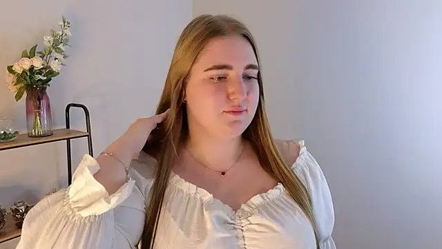 HaileyClifford online show from August 2026 10:17:01 AM