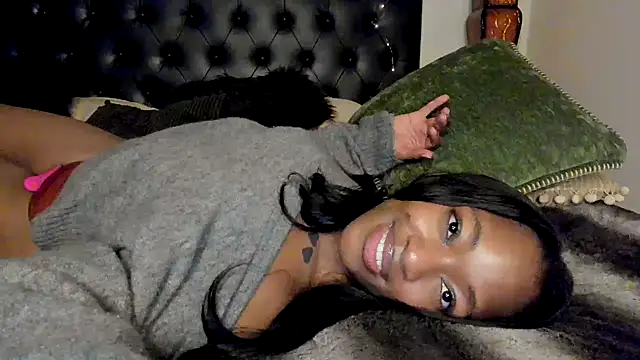 nicolesolace online show from December 2024 12:31:01 PM