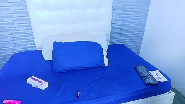 Snapshot of tastY_chocolatex chatting on August 2026 08:33:02 PM tastY chocolatex online show from August 2026 08:33:02 PM