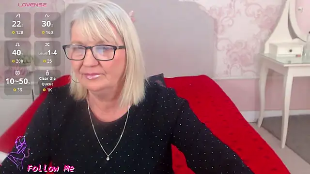 Snapshot of LadyAlana chatting on April 2026 12:37:02 AM LadyAlana online show from April 2026 12:37:02 AM