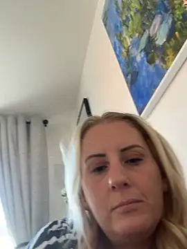 Snapshot of Elegant_Erin chatting on August 2026 11:26:02 AM Elegant Erin online show from August 2026 11:26:02 AM