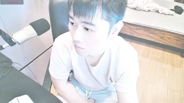Snapshot of xiaoxiao5-20 chatting on August 2026 07:34:02 PM xiaoxiao5-20 online show from August 2026 07:34:02 PM