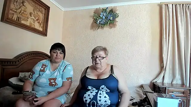 SweetLenaandNatalia online show from August 2026 06:38:01 AM