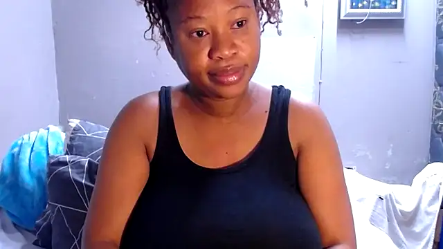 Snapshot of BigAreola26 chatting on October 2025 04:11:01 AM BigAreola26 online show from October 2025 04:11:01 AM