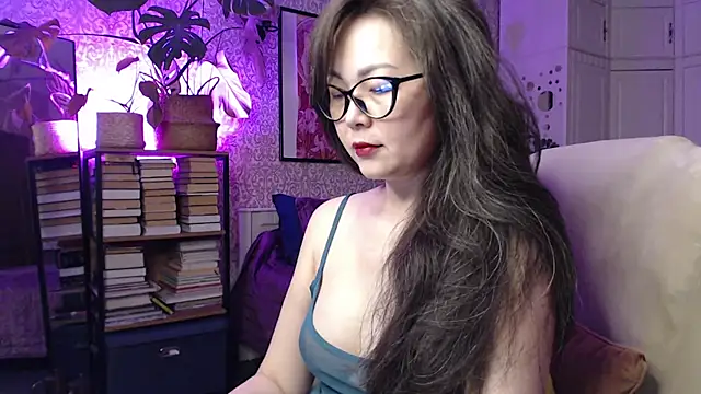 Koreanowner online show from November 2025 03:55:01 PM