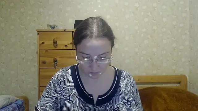 Smart Rose online show from February 2025 08:02:02 PM