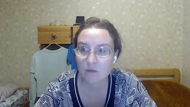 Smart Rose online show from March 2025 07:22:01 PM