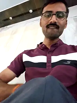 krishna8035 online show from March 2025 04:41:01 AM