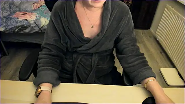 minoesje37 online show from December 2024 08:21:02 PM