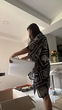 aimi art1 online show from November 2025 06:30:02 PM