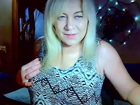 AgoniA7 online show from December 2025 07:59:01 AM