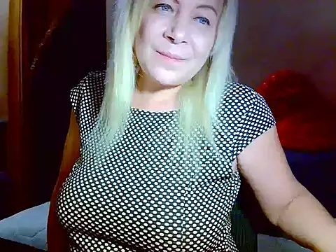 AgoniA7 online show from March 2026 07:39:02 PM