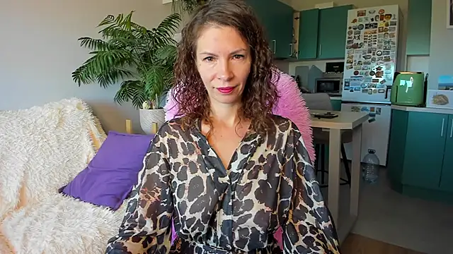 Snapshot of ChristinaGlory chatting on October 2025 06:55:01 AM ChristinaGlory online show from October 2025 06:55:01 AM