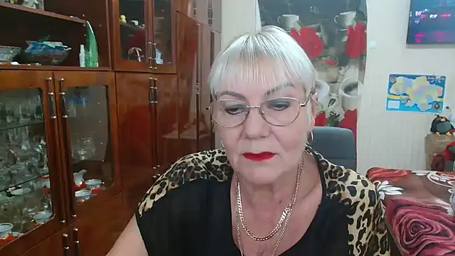 JenaCheim online show from November 2025 06:44:01 AM