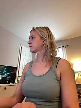 Kay Cakes online show from February 2025 08:03:01 PM