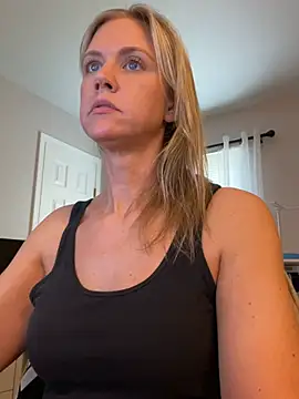 Kay Cakes online show from July 2026 06:28:01 PM