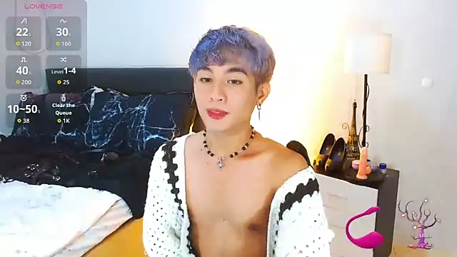 WildestTwink online show from April 2026 02:01:02 PM