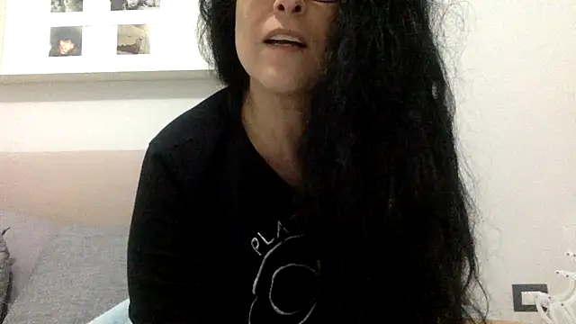 crudeliafrancy online show from March 2026 05:28:02 PM