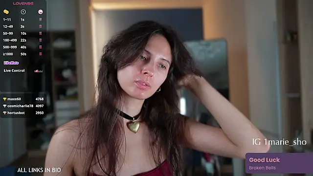 Snapshot of LAUREL_HAZEL chatting on October 2025 06:13:02 PM LAUREL HAZEL online show from October 2025 06:13:02 PM