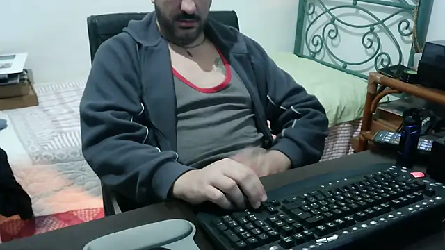 Snapshot of Italian_dark_desire chatting on November 2025 10:07:01 AM Italian dark desire online show from November 2025 10:07:01 AM