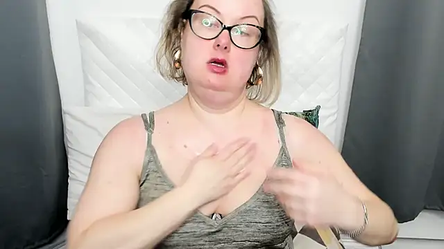 dirtyBonnie online show from March 2026 05:44:01 AM