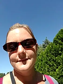 SwedishJennifer online show from July 2026 01:13:01 PM