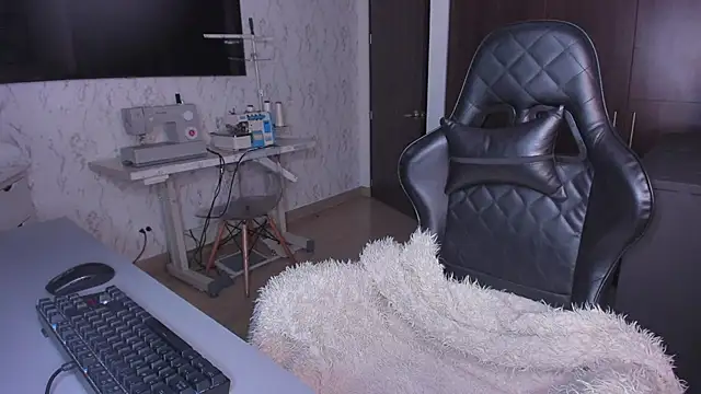 Lisegg  online show from December 2024 10:23:02 AM
