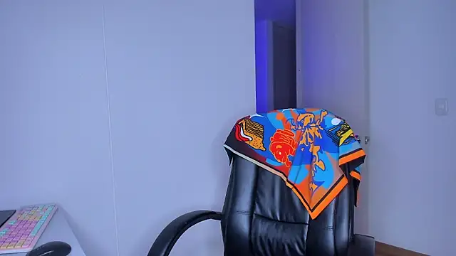 Lisegg  online show from April 2026 10:33:01 AM