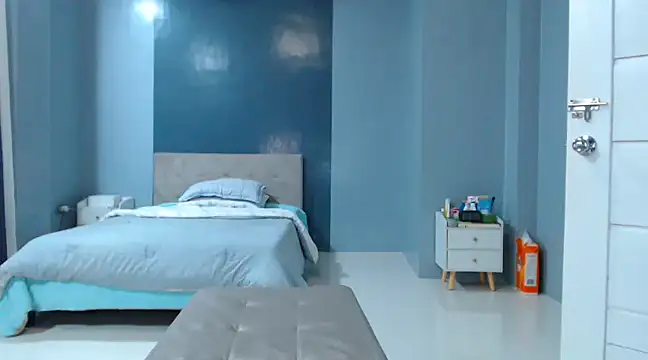 Snapshot of _FoxyFlair chatting on December 2024 02:37:01 PM  FoxyFlair online show from December 2024 02:37:01 PM