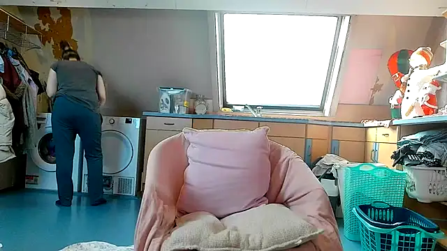 Snapshot of SexyAmanda32 chatting on December 2025 12:25:01 PM SexyAmanda32 online show from December 2025 12:25:01 PM