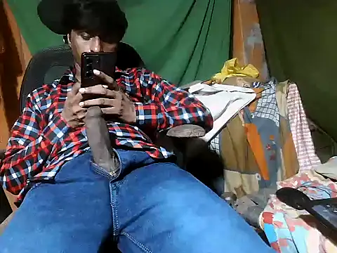 Snapshot of desiboy1101 chatting on June 2026 02:19:02 PM desiboy1101 online show from June 2026 02:19:02 PM