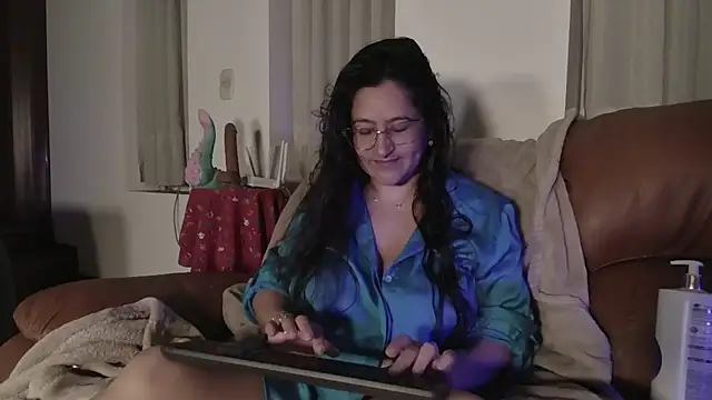 DeesseLuxure online show from October 2025 07:04:02 AM