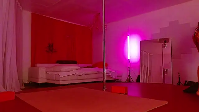 Snapshot of Sweet-Ginger chatting on September 2025 03:18:02 AM Sweet-Ginger online show from September 2025 03:18:02 AM