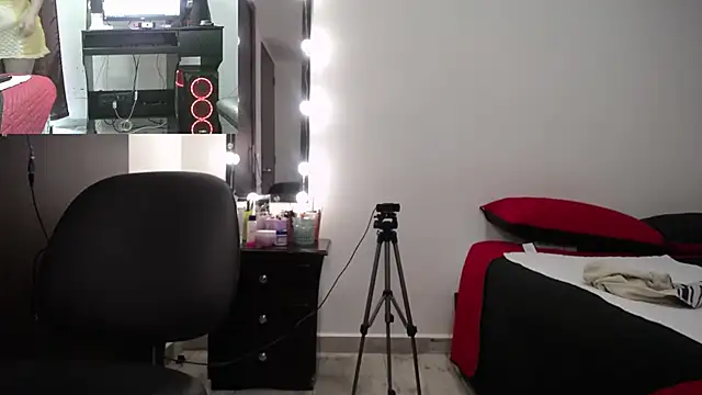 zoe hotxxx online show from March 2025 05:05:01 PM