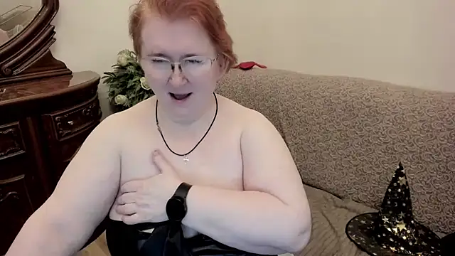 leiamillersonn online show from November 2025 08:16:02 AM