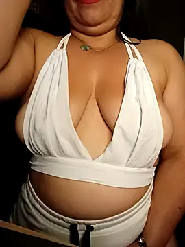 Snapshot of ZAHI_WILLX chatting on November 2025 04:32:02 AM ZAHI WILLX online show from November 2025 04:32:02 AM