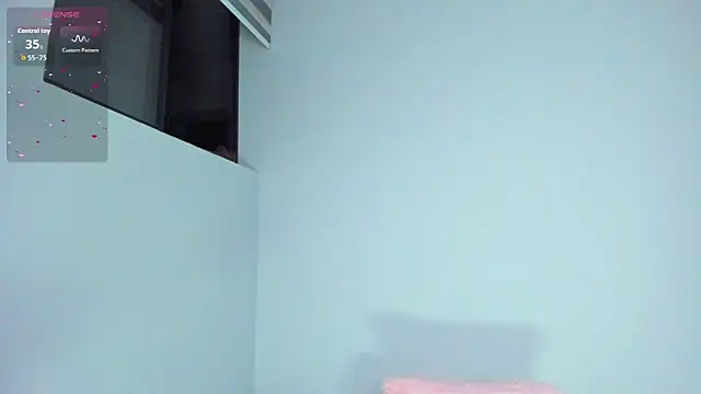 Sofi Smiley online show from March 2026 02:37:01 AM