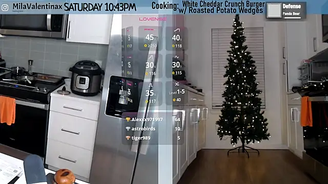 Snapshot of MilaValentina chatting on December 2024 03:44:01 AM MilaValentina online show from December 2024 03:44:01 AM