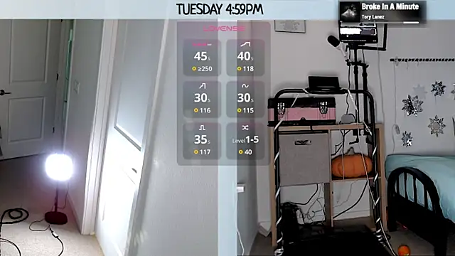 Snapshot of MilaValentina chatting on December 2024 10:01:02 PM MilaValentina online show from December 2024 10:01:02 PM