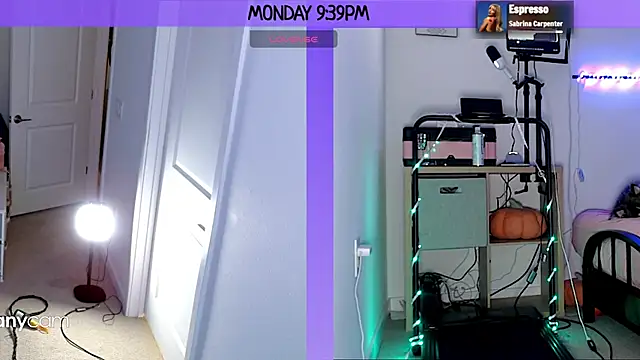 Snapshot of MilaValentina chatting on January 2025 02:40:01 AM MilaValentina online show from January 2025 02:40:01 AM