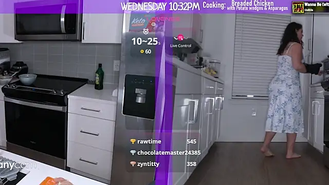 Snapshot of MilaValentina chatting on February 2025 03:34:02 AM MilaValentina online show from February 2025 03:34:02 AM