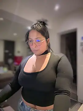 DannaaMeliza online show from December 2024 05:42:01 PM