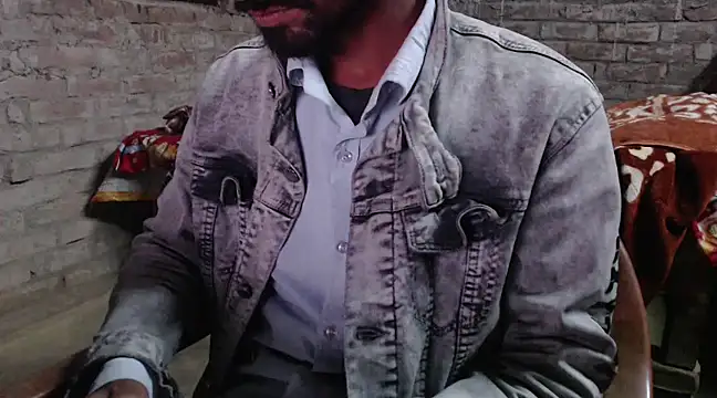 Snapshot of ThethunderPo chatting on December 2024 02:06:02 PM ThethunderPo online show from December 2024 02:06:02 PM