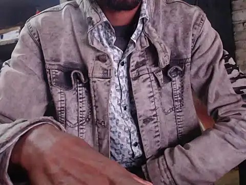 Snapshot of ThethunderPo chatting on December 2024 03:45:02 AM ThethunderPo online show from December 2024 03:45:02 AM