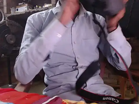 Snapshot of ThethunderPo chatting on December 2024 06:49:02 AM ThethunderPo online show from December 2024 06:49:02 AM