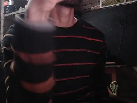 Snapshot of ThethunderPo chatting on December 2024 02:56:01 PM ThethunderPo online show from December 2024 02:56:01 PM