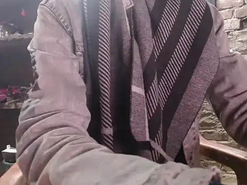 Snapshot of ThethunderPo chatting on January 2025 02:46:01 AM ThethunderPo online show from January 2025 02:46:01 AM