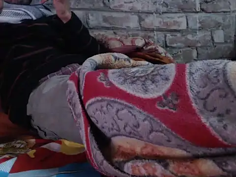 Snapshot of ThethunderPo chatting on January 2025 06:27:01 AM ThethunderPo online show from January 2025 06:27:01 AM